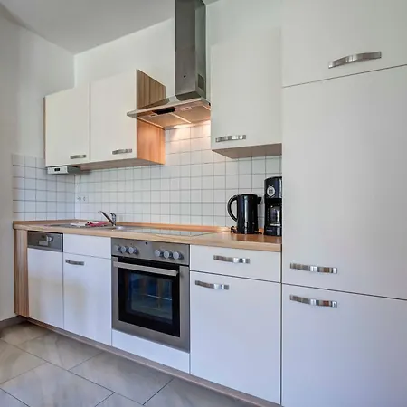 Holiday home Heimbuergers Trassenheide